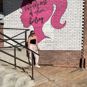 Meet your Posher, Jj